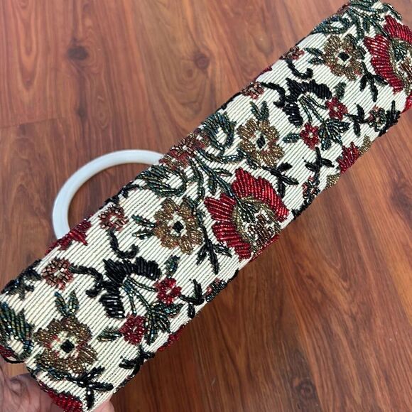 Stunning vintage tapestry beaded handbag loose site handle made in Hong Kong - Picture 6 of 10